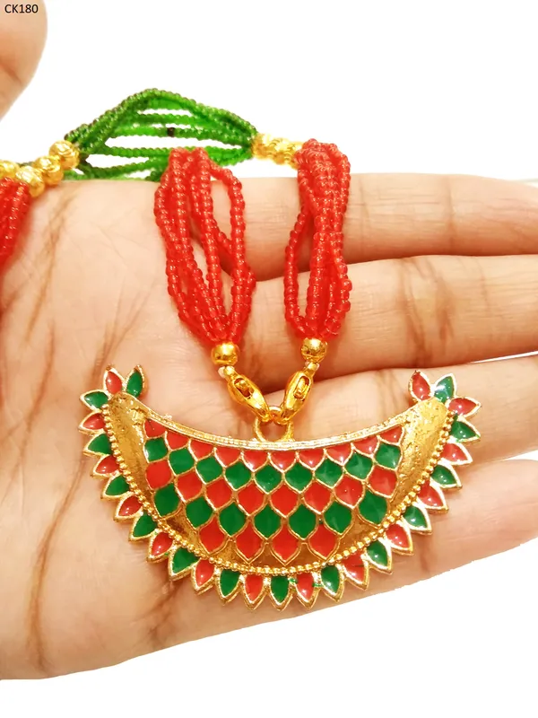 Assamese_Traditional_Red_And_Green_Colour_Junbiri_Tassel_Necklace_For_Girls_&_Women