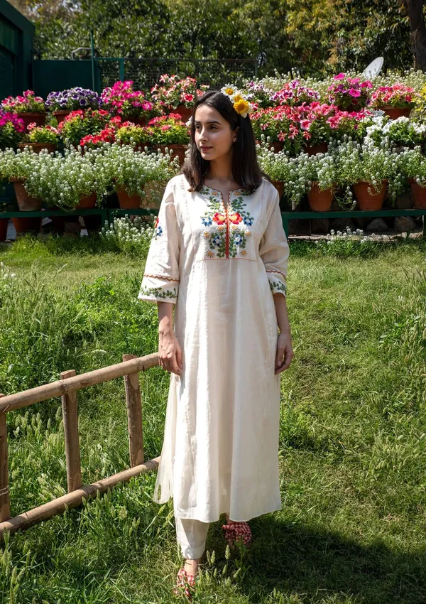 Off_White_Embroidered_Cotton_Kurta_And_Pant_Set_For_Women