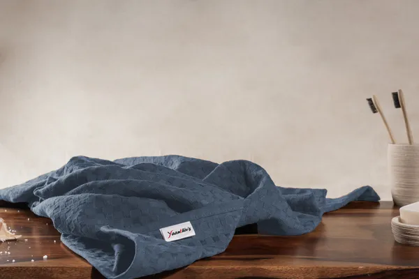 Yaanthiv's_Exoluxury_Waffle_Textured_Bath_Towels,_Pack_of_1,_Blue