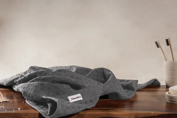 Yaanthiv's_Exoluxury_Waffle_Textured_Bath_Towels,_Pack_of_1,_Grey
