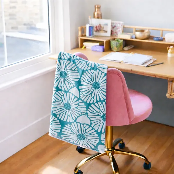 Yaanthiv's_Premium_Printed_Cotton_Bath_Towels_-_EcoLuxury_Range_of_Towels,_300_GSM,_78_CM_X_154_CM,_Washable_and_Quick_Dry_Towels,_Light_Weight,_Fast_Absorbing,_Rich_Elegant_Design_(Pack_of_1)