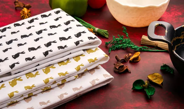 Yaanthiv's_Printed_Kitchen_Napkins_-_Pack_of_12_Cotton,_Soft_&_Absorbent_Reusable_Cloth_Napkins_for_Dining,_Parties_&_Everyday_Use_Machine_Washable_&_Eco-Friendly,_(Size-_18_X_28_Inch,_Rabbit_Printed)