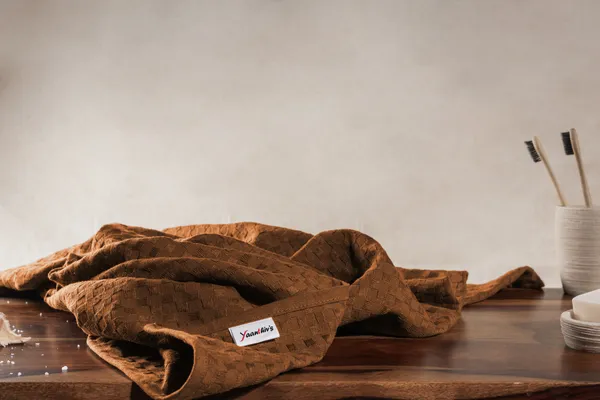 Yaanthiv's_Exoluxury_Waffle_Textured_Bath_Towels,_Pack_of_1,_Wodden_Brown