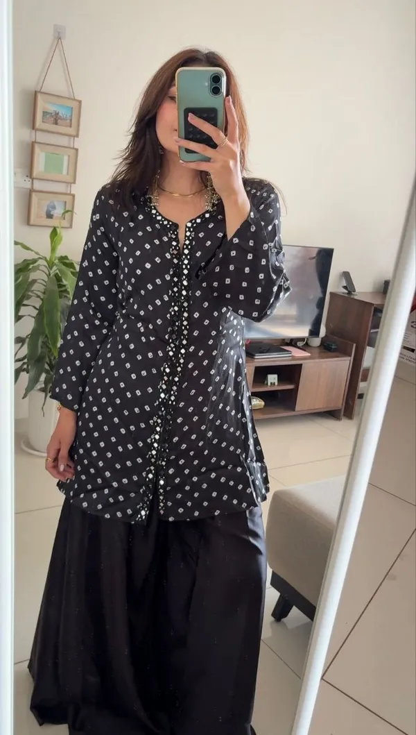 Classic_Noir_Black_Mirror-Work_Kurta_Set