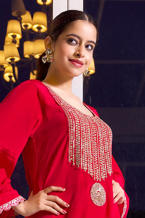 Coral_Embroidered_Kurta_Set
