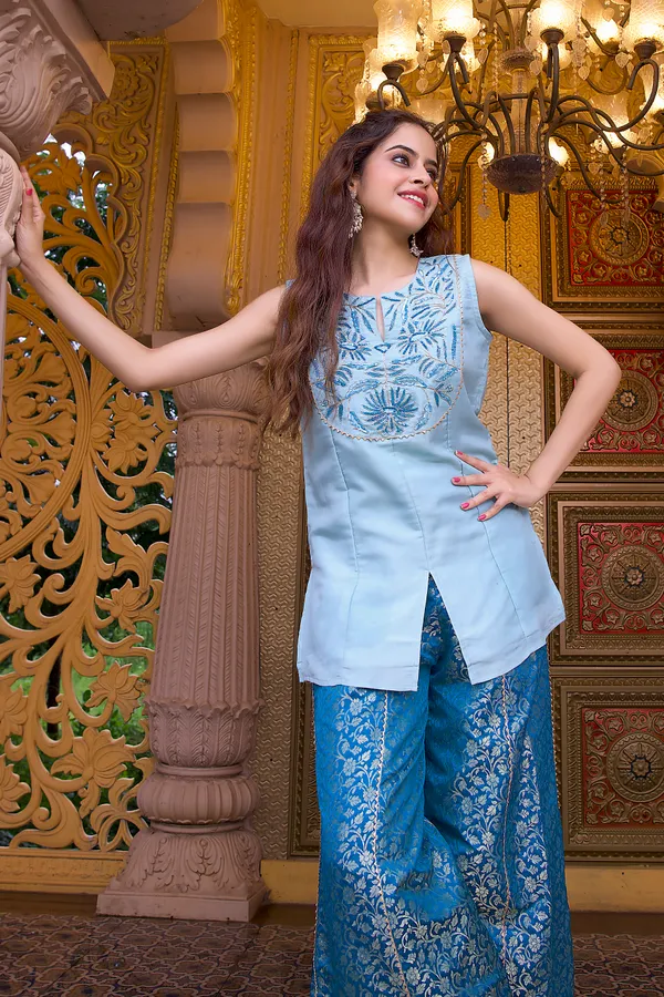 Embroidered_Kurti_with_Brocade_Palazzo Set.