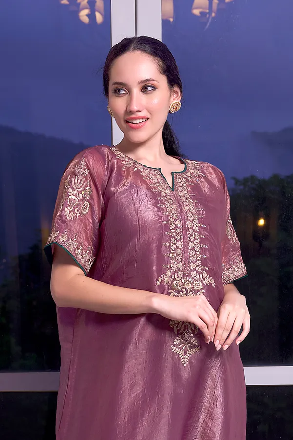 Embroidered_Silk_Charm_Set