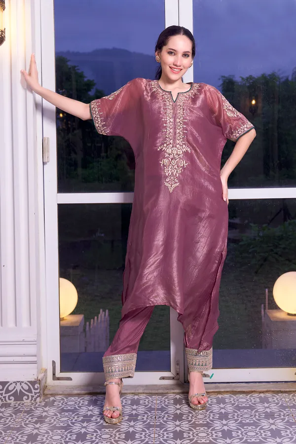 Embroidered_Silk_Charm_Set