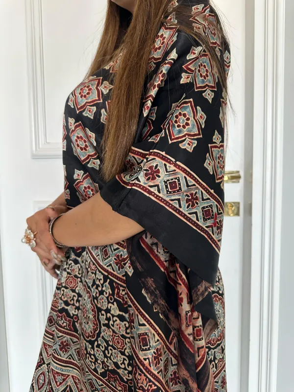 Glossy_Black_Ajrakh_Kaftan