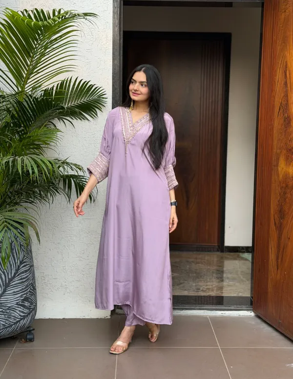Lavender_Crape_Silk_Embroidered_Kaftan_Kurta