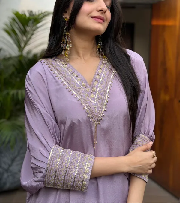 Lavender_Crape_Silk_Embroidered_Kaftan_Kurta