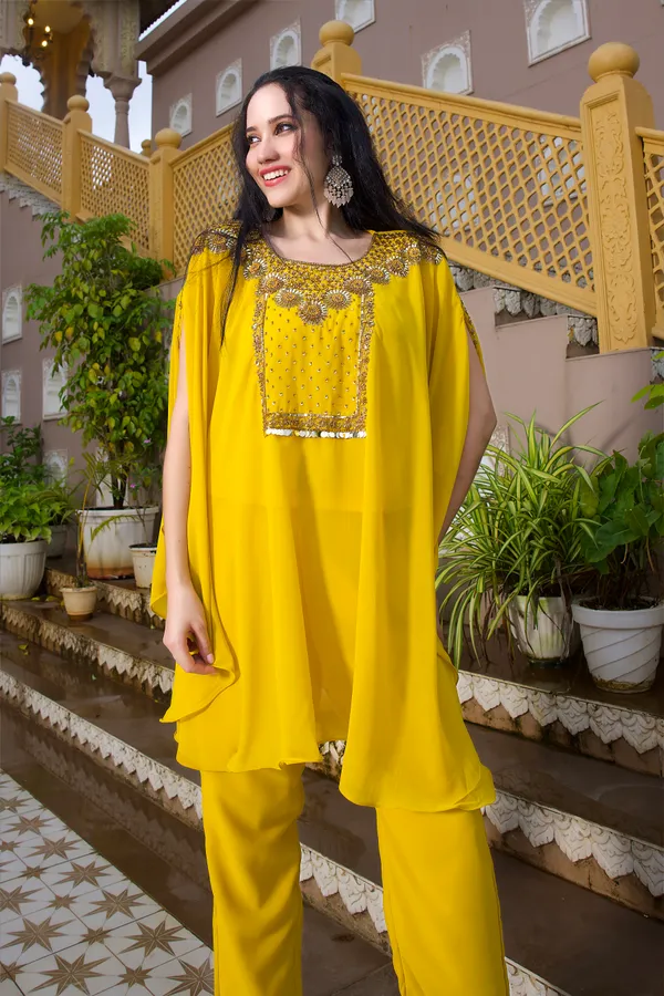 Sunehri_Saaya__Kaftan_Set