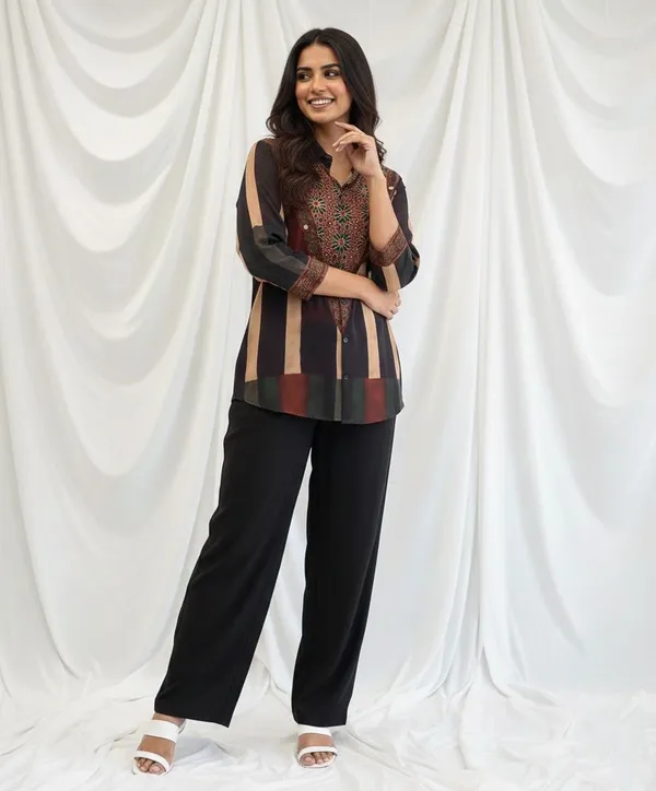 Modern_Mosaic_Crepe_Top