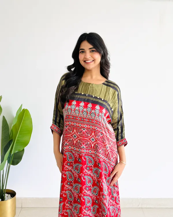 The_Regal_Rubine_Kaftan_Set