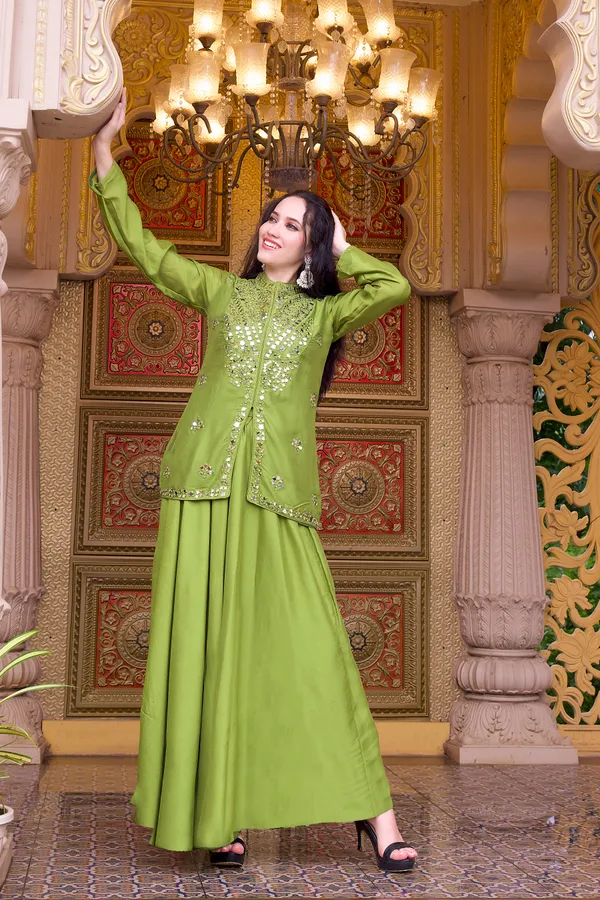 Twirl_in_green