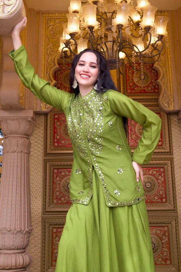 Twirl_in_green