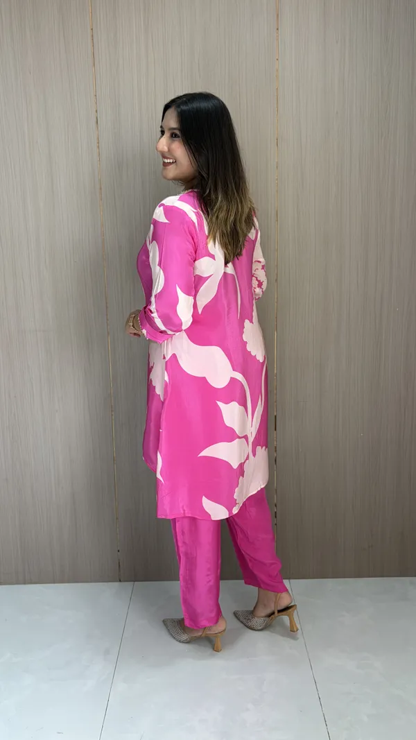 Gulabi_Noor_Kurta_Set