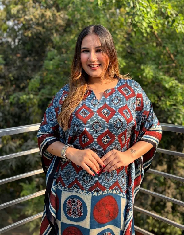 Vivid_Heritage_Ajrakh_Kaftan