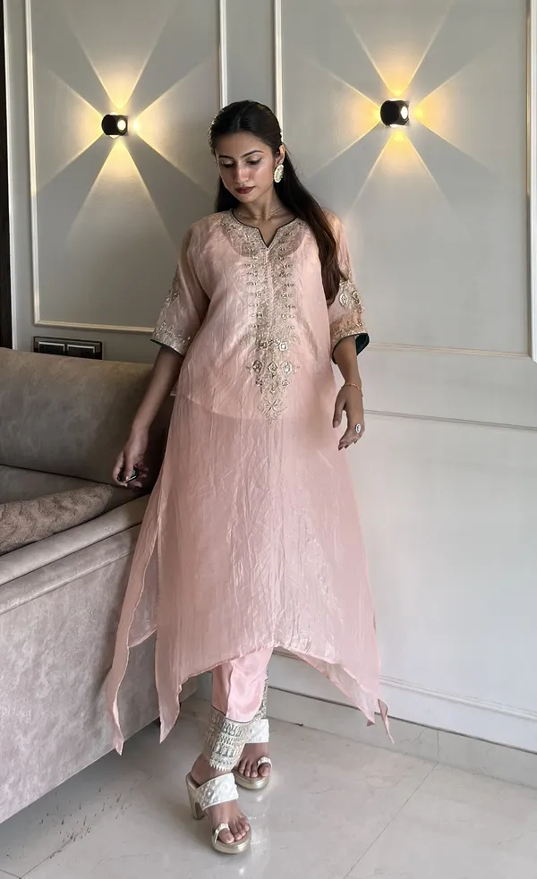Embroidered_Silk_Charm_Set