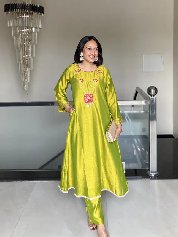 Pistachio_Phool_Kurta_Set