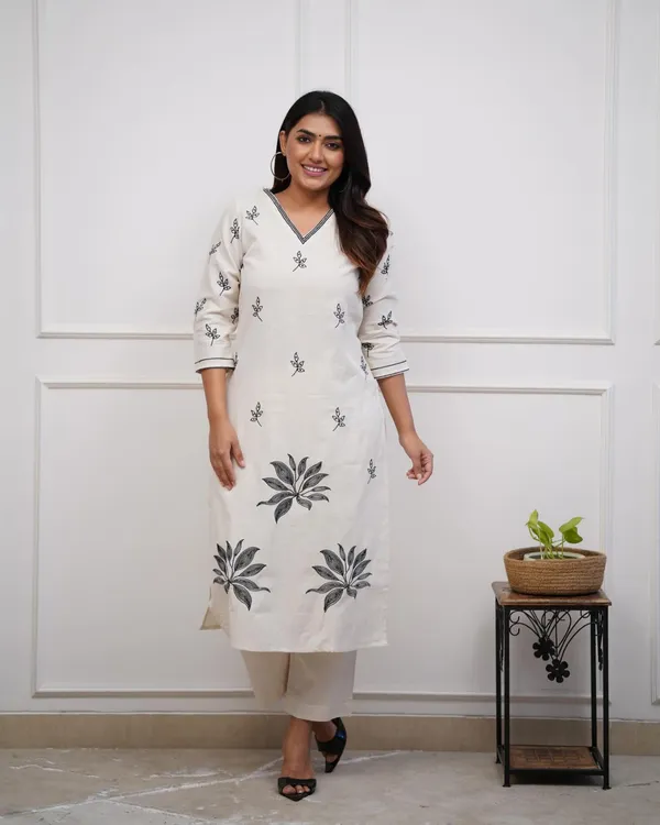 Off-White_Embroidered_Cotton_Kurti_With_Pant_Set