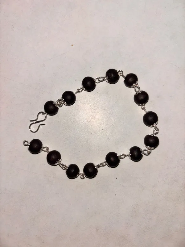 Black_Karungali_Malai_Silver_Cap_Plated_Bracelet_For_Men_&_Women