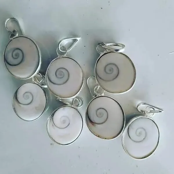 White_Natural_Certified_Panchdhatu_Gomti_Chakra_Pendant_For_Men_&_Women