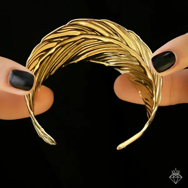 Leaf_shaped_cuff_bracelet_