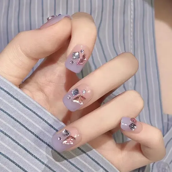 ROYAL_NEEDS_Press_on_Artificial_Nails_24pcs_with_Nail_file_and_Glue_stickers