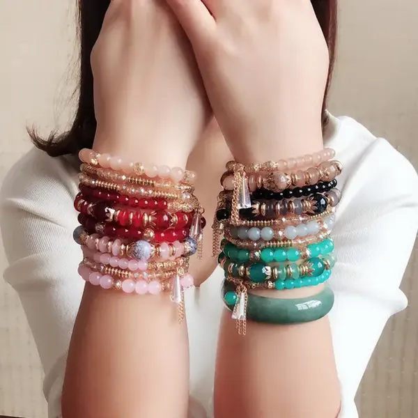 Simple_colorful_bracelet_for_girls_and_women's_with_Green_beads