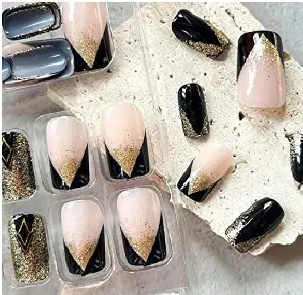 Royal_needs_press_on_Artificial_Nails_24_pieces_with_Nail_file_and_glue_stickers