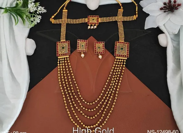 High_gold_polish_five_layer_Necklace_with_choker_and_Earrings_ruby_green