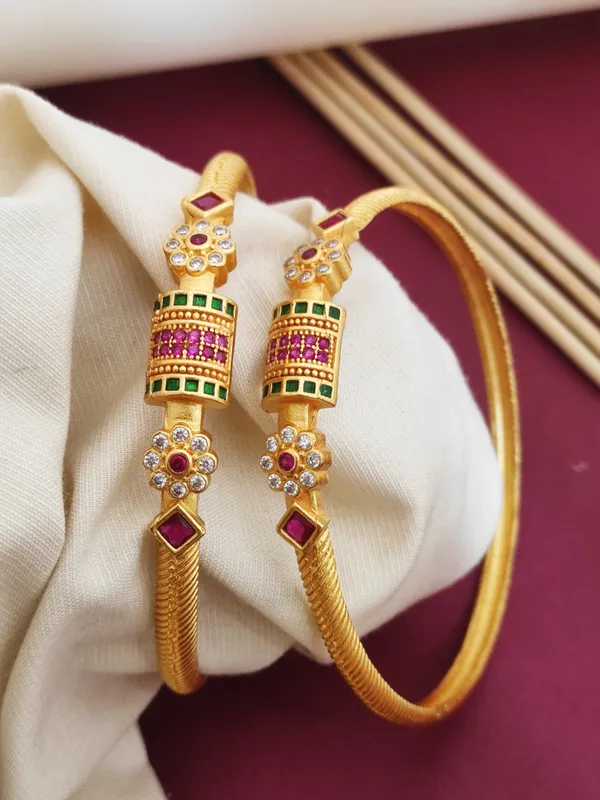 Beautiful_Designer_Bangles_With_Ruby_Stone_Pack_Of_2_Pcs_(_1_Pair_)