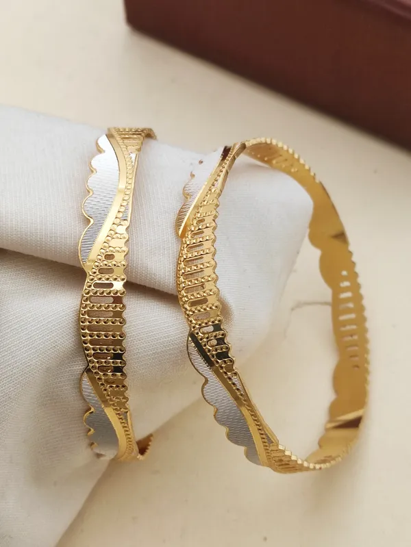 Stylish_Daily_Wear_CNC_Bangles_With_Silver-Gold_Finish