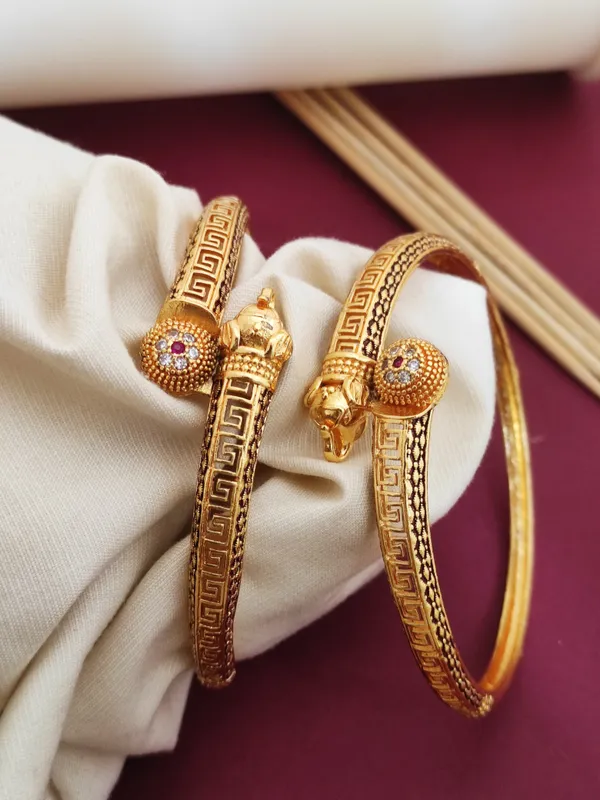 Stylish_Elephant_Style_Bangles_With_Pack_Of_2_Pcs_(_1_Pair_)