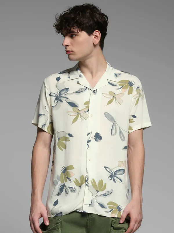 Men's_Cuban_Collar_Half_Sleeve_Casual_Shirt_|_Relaxed_Fit_Summer_Wear