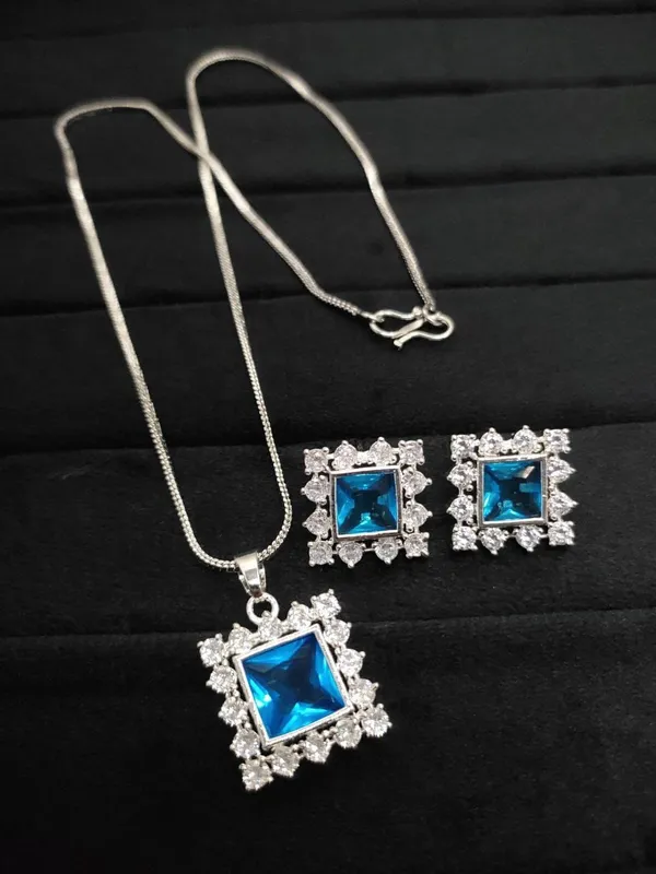 Premium_Quality_Ad_Pendant_Set