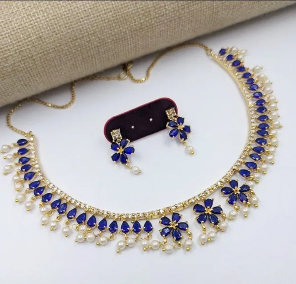 Elegant_Teardrop_Pearls_Necklace_Set