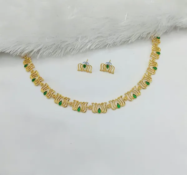 Emerald_Lotus_Glow_(Gold_With_Green_Stones)