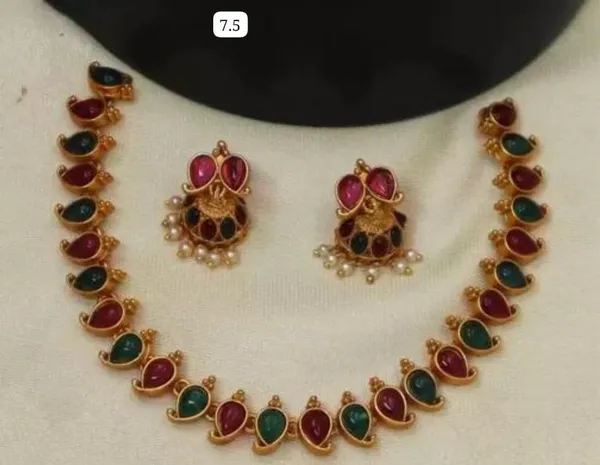 Peacock_Teardrop_Stone_Set