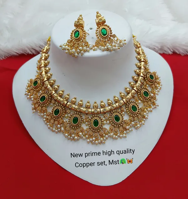 Royal_Heritage_Choker_Set