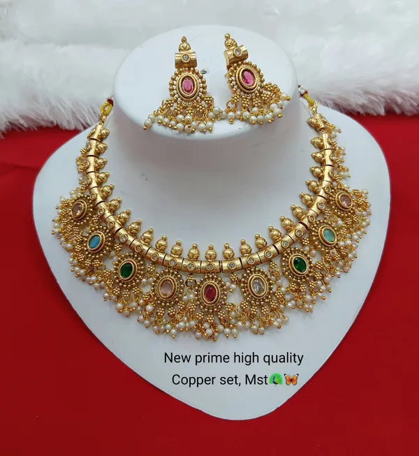 Royal_Heritage_Choker_Set