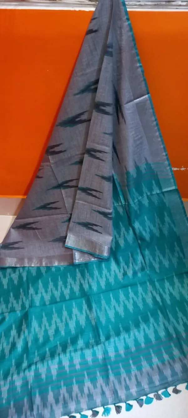 Blue_And_Grey_Cotton_Blend_Premium_Ikkat_Saree_Forwomen