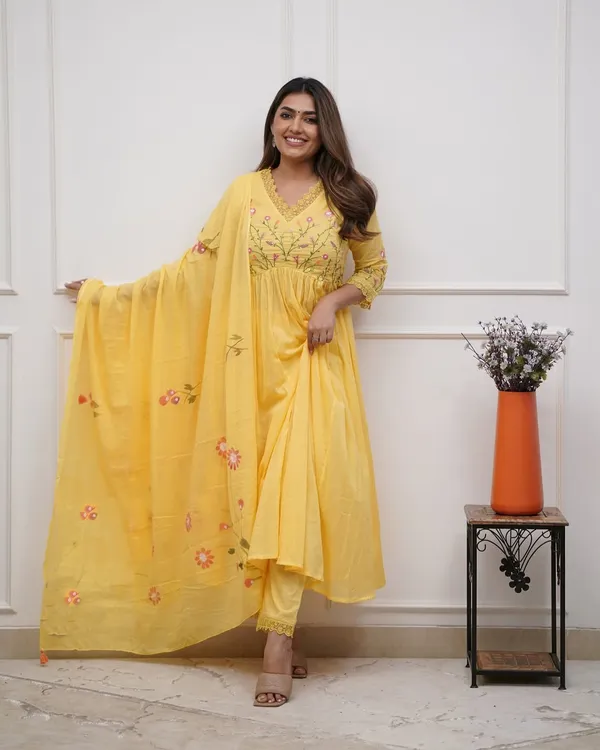 Pure_Cotton_Kurta_and_Pants_with_Dupatta