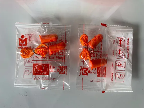 Noise_Reducing_Corded_Ear_Plugs,_Foam_Plugs,Disposable_Ear_Plugs_With_Cord