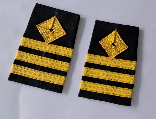 Black_base_and_Golden_stripes_Professional_Epaulettes_for_ChiefEngineer_Officer_Merchant_Navy_Officer