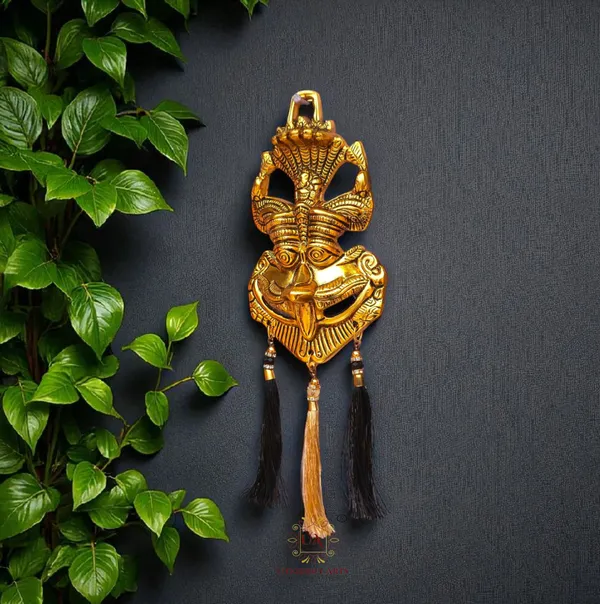 Metal_Handcrafted_Kirthimukha_for_Home_Entrace_Wall_Hanging/Keerthi_Mukudu_Mask