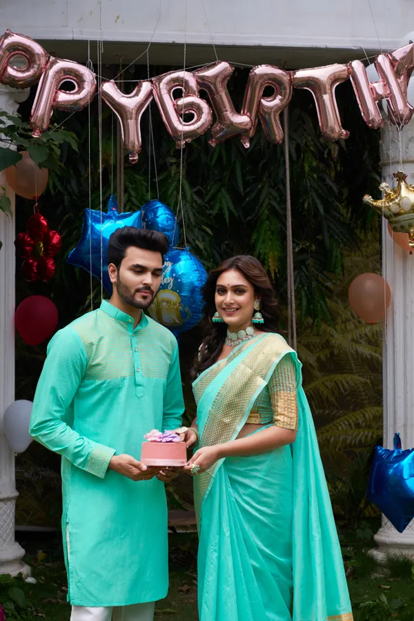 Aishwaria_Teal_Couple_Dress_Silk_Saree_&_Kurta