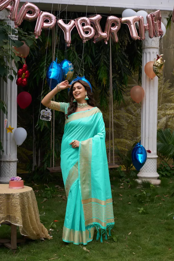Aishwaria_Teal_Couple_Dress_Silk_Saree_&_Kurta