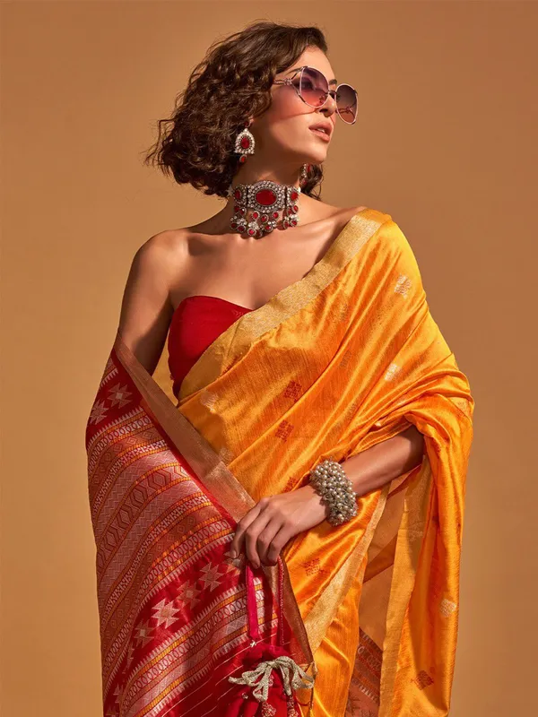 Fancy_Cotton_Handloom_Woven_Silk_Saree_With_Blouse_Piece